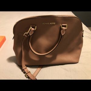 michael kors purse- open to offers!!